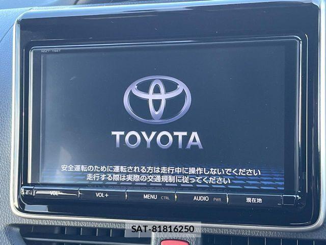 Toyota VOXY 2017-08 8210936-2