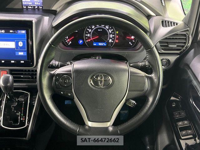 Toyota VOXY 2020-03 8210930-11