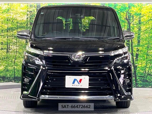 Toyota VOXY 2020-03 8210930-14