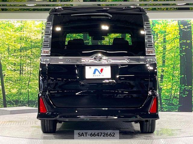 Toyota VOXY 2020-03 8210930-15