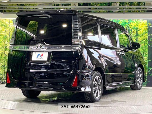 Toyota VOXY 2020-03 8210930-17