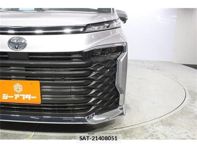 Toyota VOXY 2025-01 8210914-12