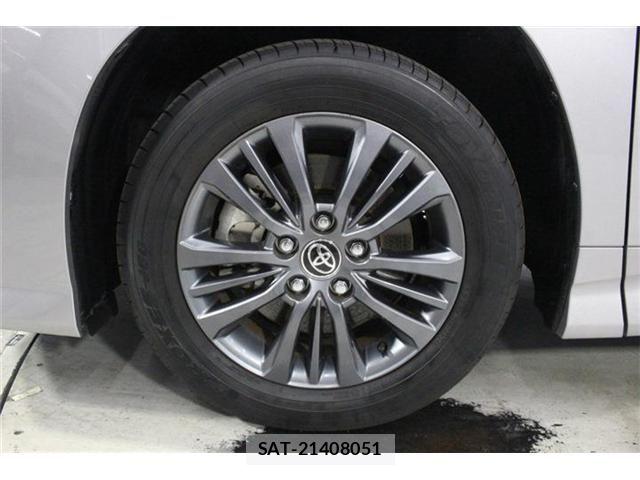 Toyota VOXY 2025-01 8210914-21