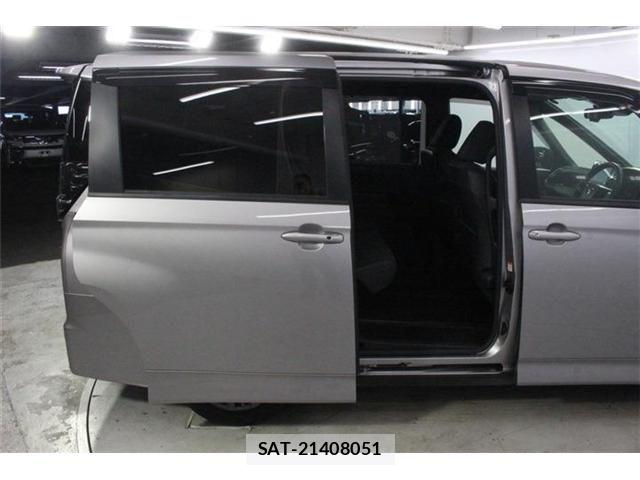 Toyota VOXY 2025-01 8210914-29
