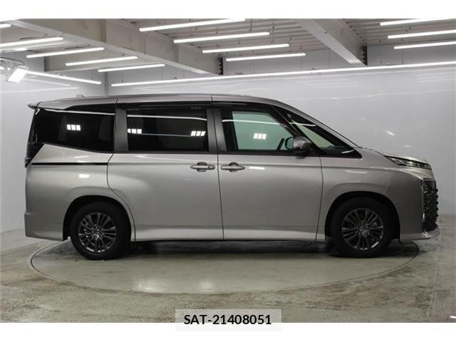 Toyota VOXY 2025-01 8210914-3