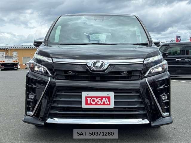 Toyota VOXY 2018-06 8210933-17