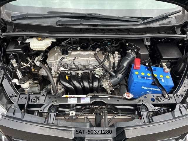 Toyota VOXY 2018-06 8210933-21