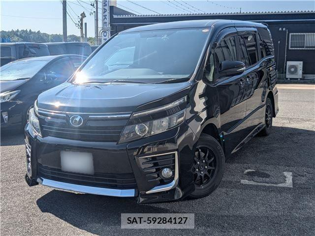 Toyota VOXY 2014-07 8210953-0
