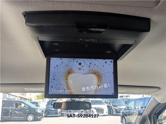 Toyota VOXY 2014-07 8210953-15