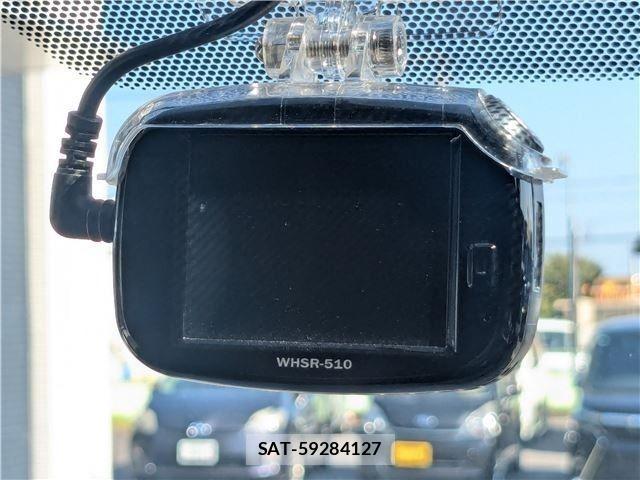Toyota VOXY 2014-07 8210953-22