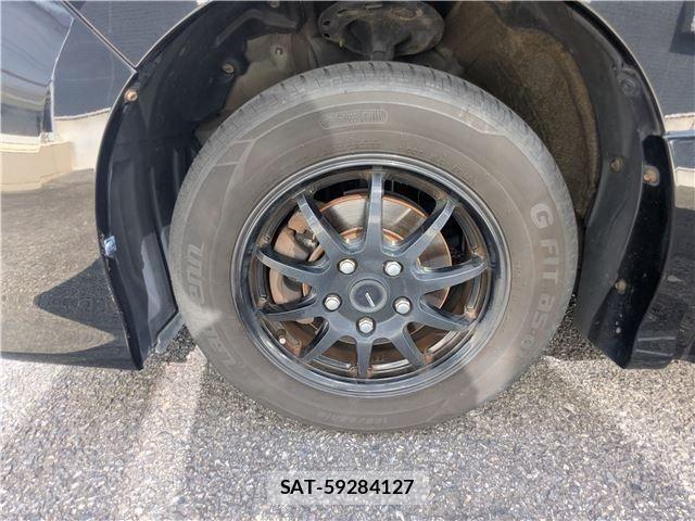 Toyota VOXY 2014-07 8210953-26