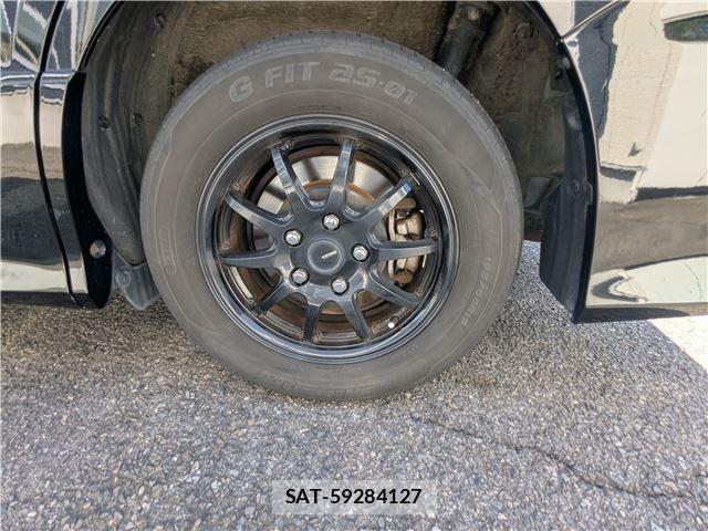Toyota VOXY 2014-07 8210953-27