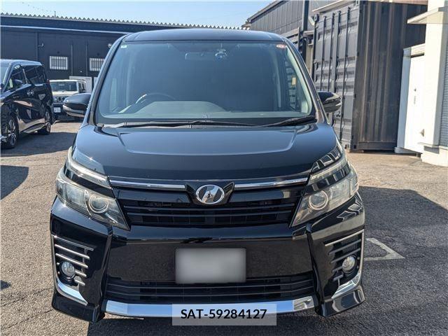 Toyota VOXY 2014-07 8210953-3