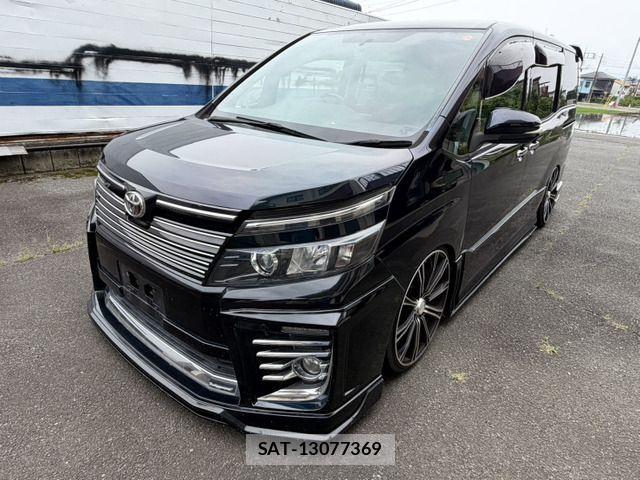 Toyota VOXY 2014-06 8210950-0