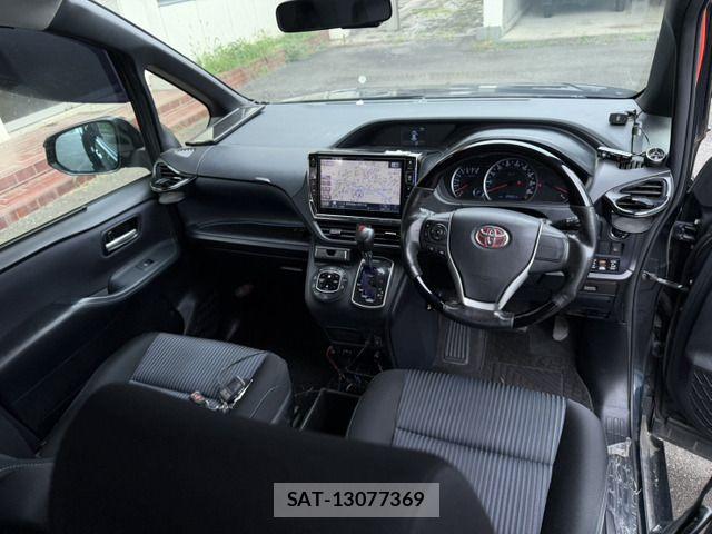 Toyota VOXY 2014-06 8210950-6