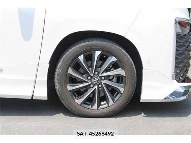 Toyota VOXY 2022-06 8210903-15