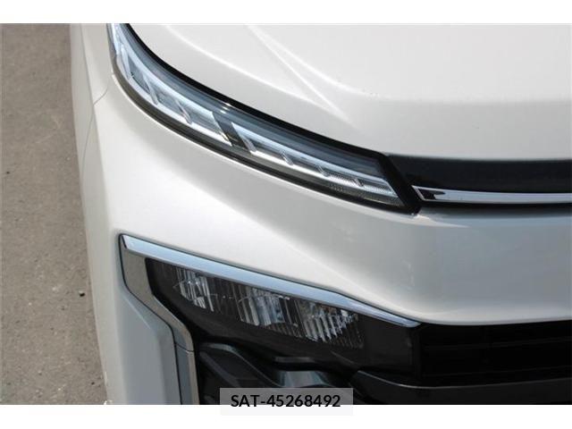Toyota VOXY 2022-06 8210903-21