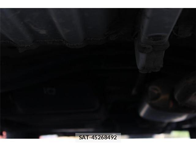 Toyota VOXY 2022-06 8210903-27