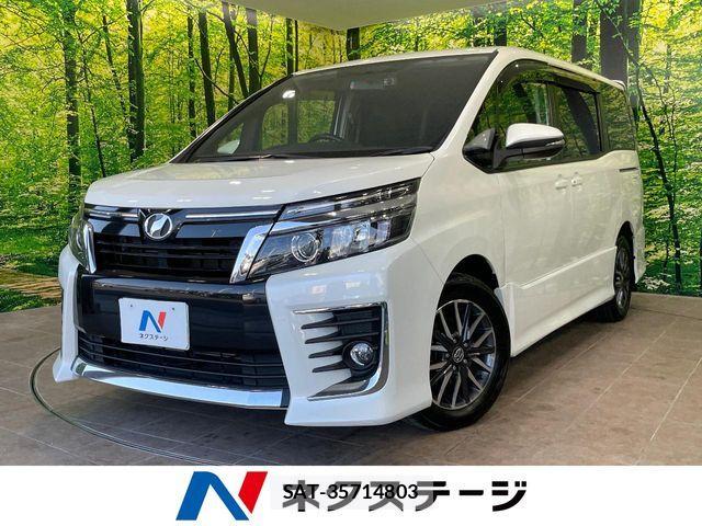 Toyota VOXY 2014-02 8210944-0