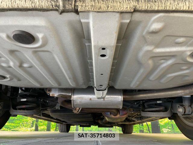 Toyota VOXY 2014-02 8210944-19