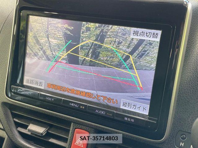Toyota VOXY 2014-02 8210944-5