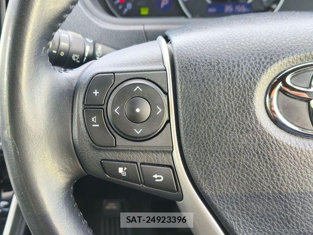 Toyota VOXY 2018-10 8210923-17