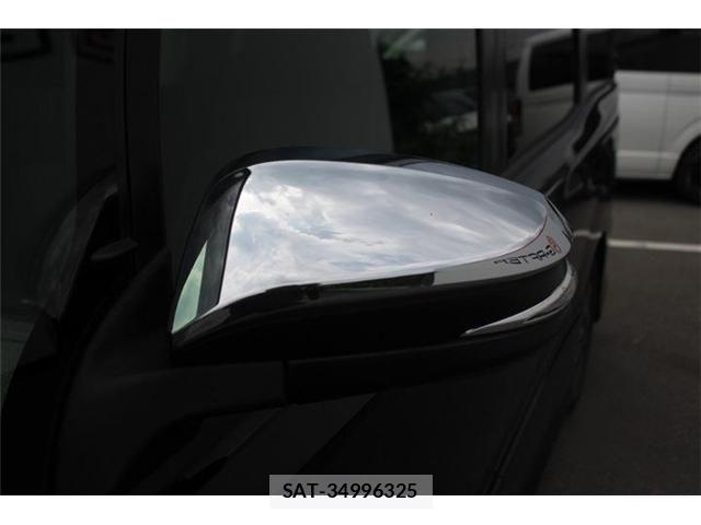 Toyota VOXY 2018-05 8210937-21