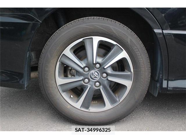 Toyota VOXY 2018-05 8210937-24