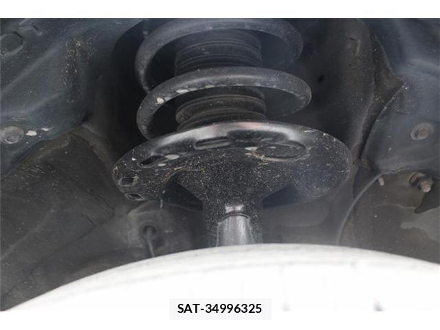Toyota VOXY 2018-05 8210937-29