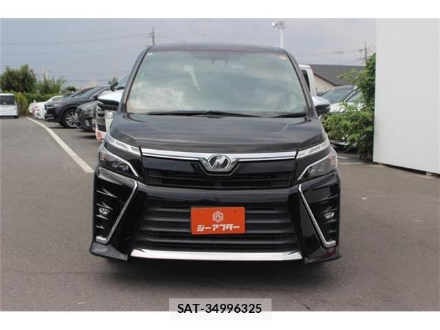 Toyota VOXY 2018-05 8210937-5