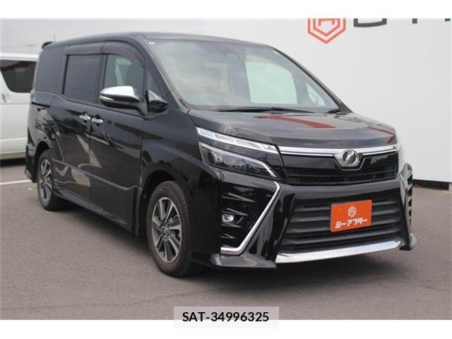Toyota VOXY 2018-05 8210937-6