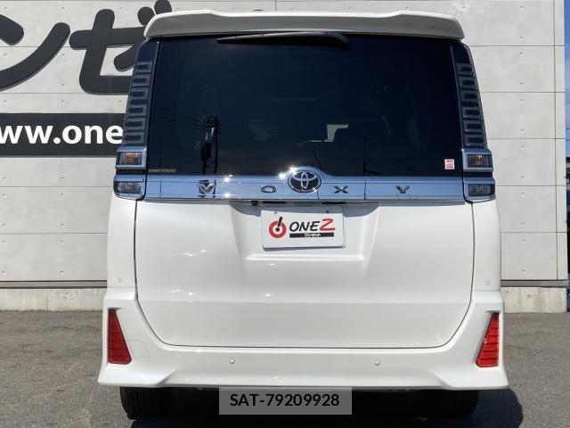 Toyota VOXY 2021-04 8210918-18