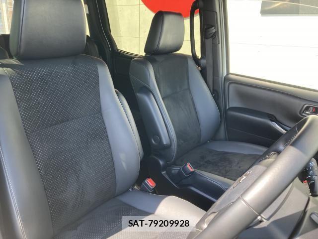 Toyota VOXY 2021-04 8210918-22