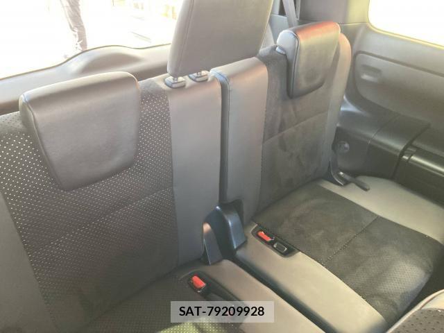 Toyota VOXY 2021-04 8210918-24