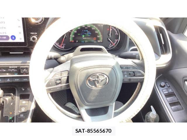 Toyota VOXY 2022-03 8210917-17