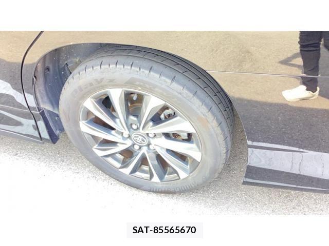 Toyota VOXY 2022-03 8210917-2