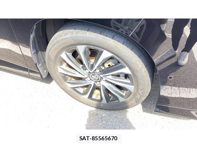 Toyota VOXY 2022-03 8210917-5