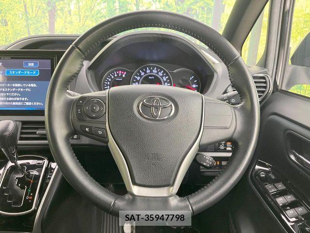 Toyota VOXY 2018-11 8210932-10
