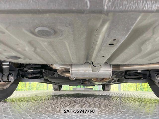 Toyota VOXY 2018-11 8210932-18