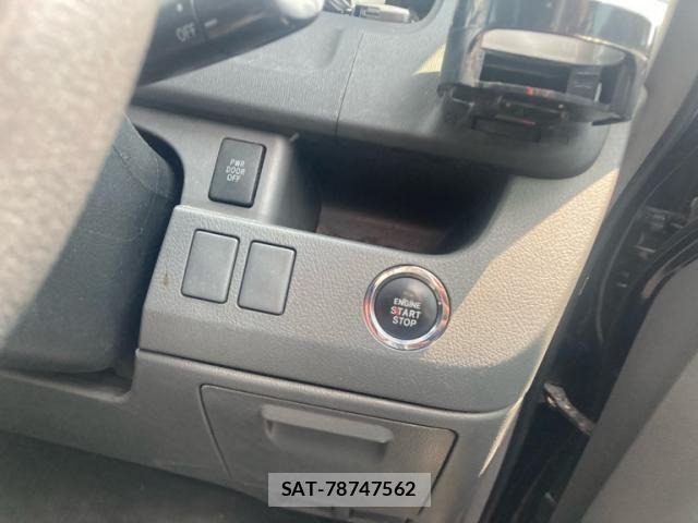 Toyota VOXY 2007-11 8232336-14