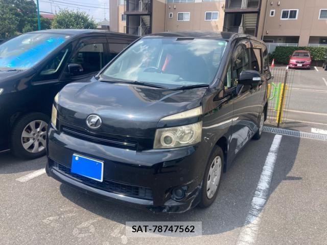Toyota VOXY 2007-11 8232336-1