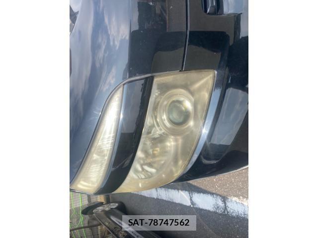 Toyota VOXY 2007-11 8232336-3