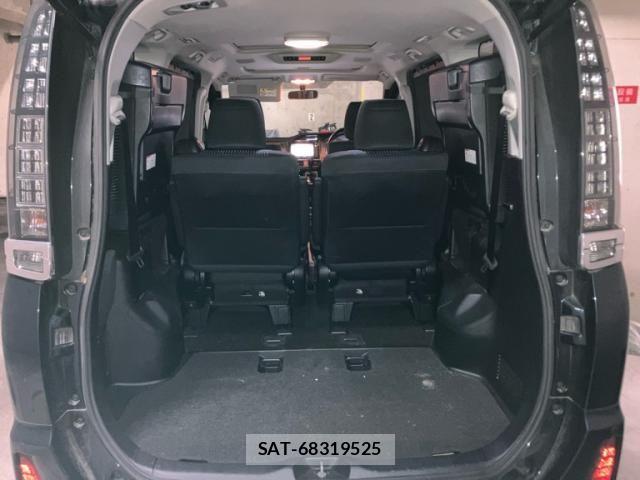 Toyota VOXY 2015-07 8232331-10