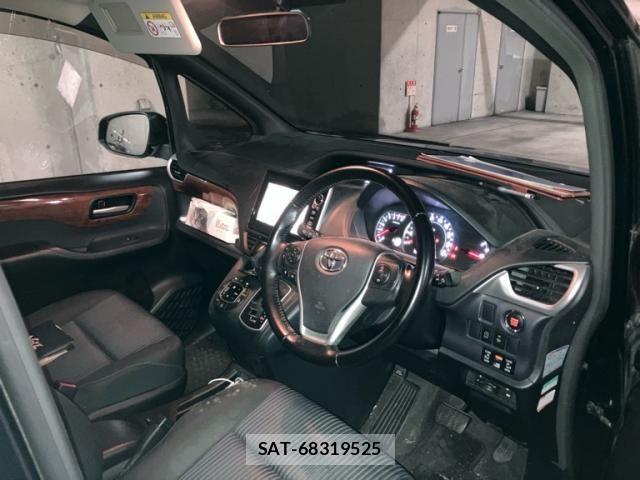 Toyota VOXY 2015-07 8232331-14