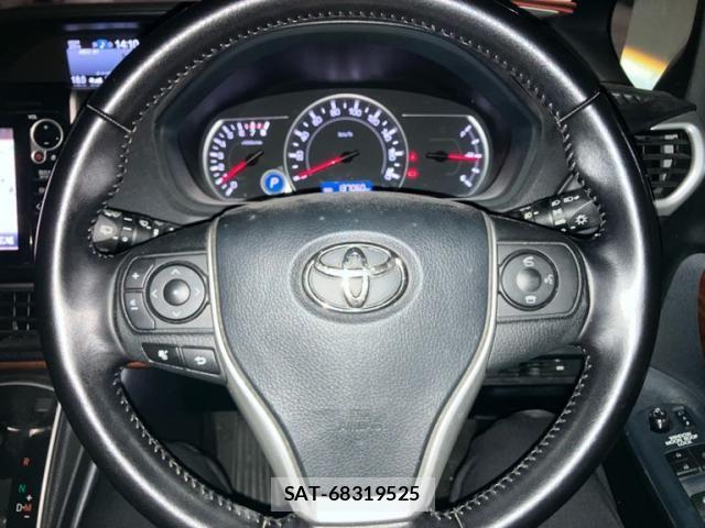 Toyota VOXY 2015-07 8232331-19