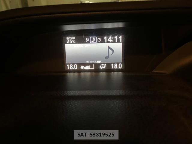 Toyota VOXY 2015-07 8232331-25