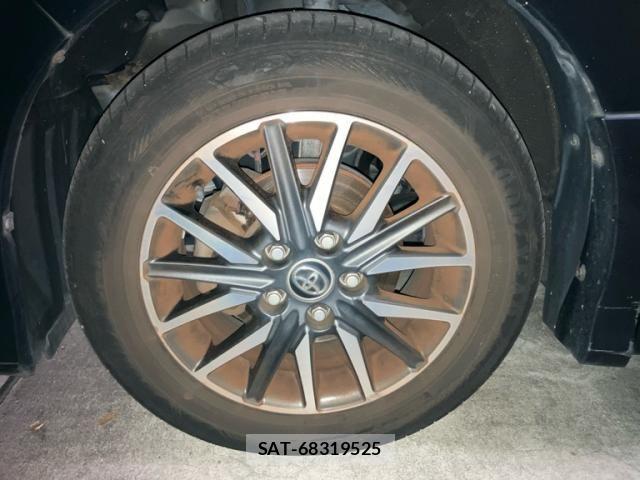 Toyota VOXY 2015-07 8232331-7