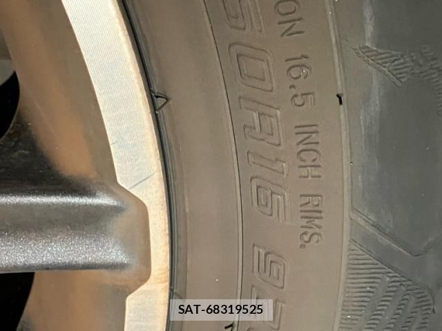 Toyota VOXY 2015-07 8232331-8