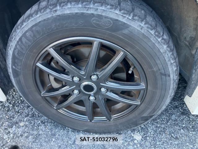 Toyota VOXY 2019-11 8232328-10