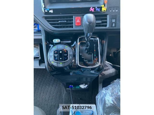 Toyota VOXY 2019-11 8232328-18